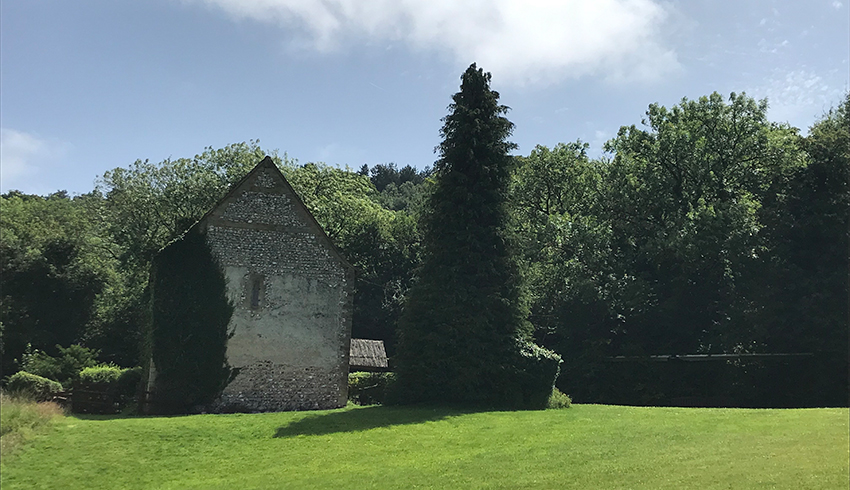 An Enchanting Wedding Venue in Kent - The Lost Village of Dode